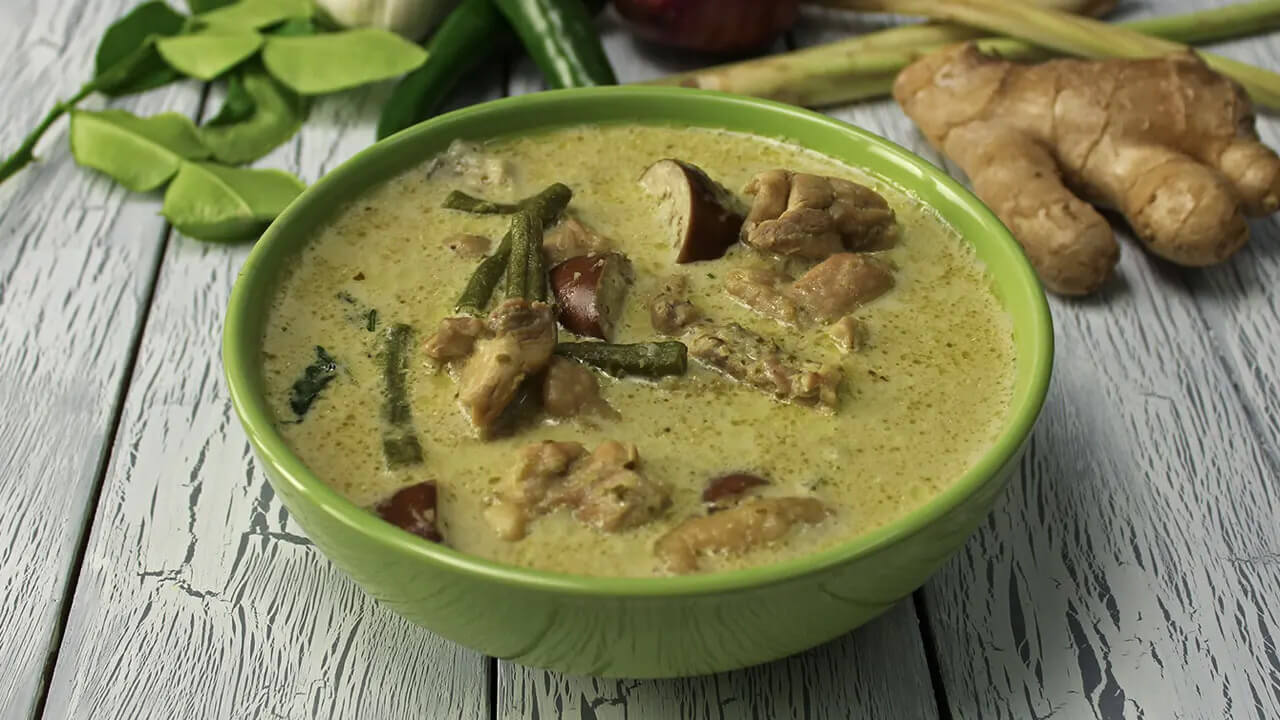 Easy Chicken Green Curry